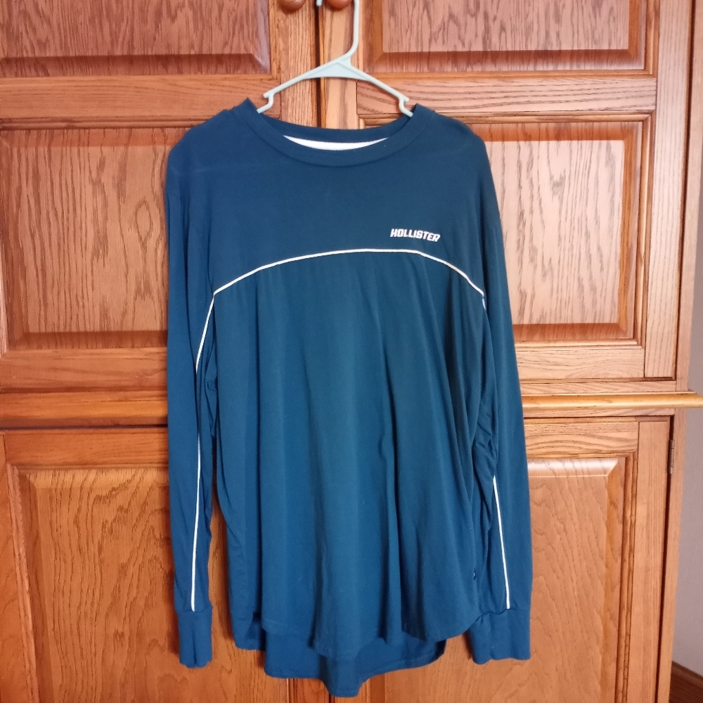 Hollister Long Sleeve Tshirt